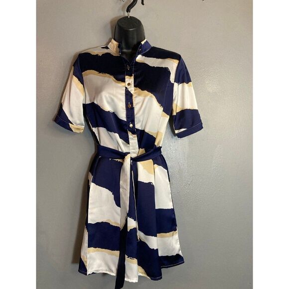 Miss Unni silky button up dress - Picture 1 of 7